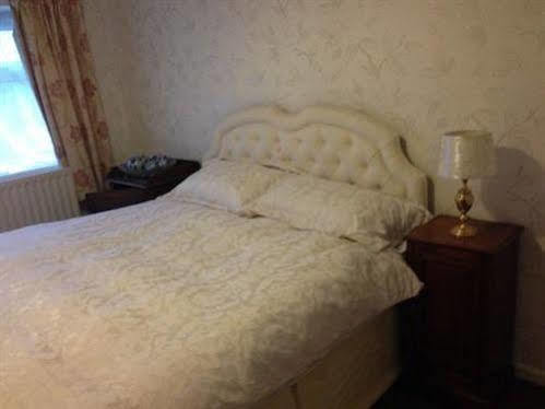 Dove Tree House Hotel Уитби Екстериор снимка
