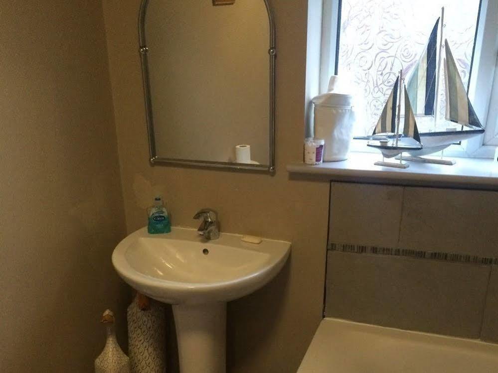 Dove Tree House Hotel Уитби Екстериор снимка